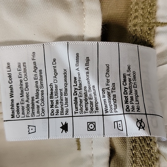 Men's Rugged Flex Relaxed Fit Canvas Cargo Shorts, Khaki, Size 33, NWOT - Picture 13 of 13